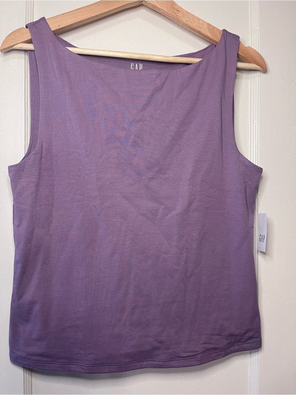 GAP Lavender Purple Scoop-Neck Tank